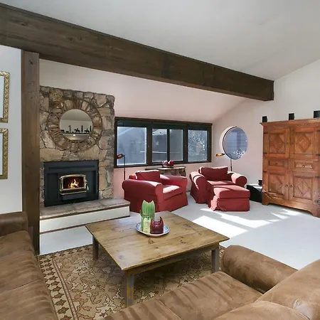Mammoth Village Properties By 101 Great Escapes Mammoth Lakes Room photo